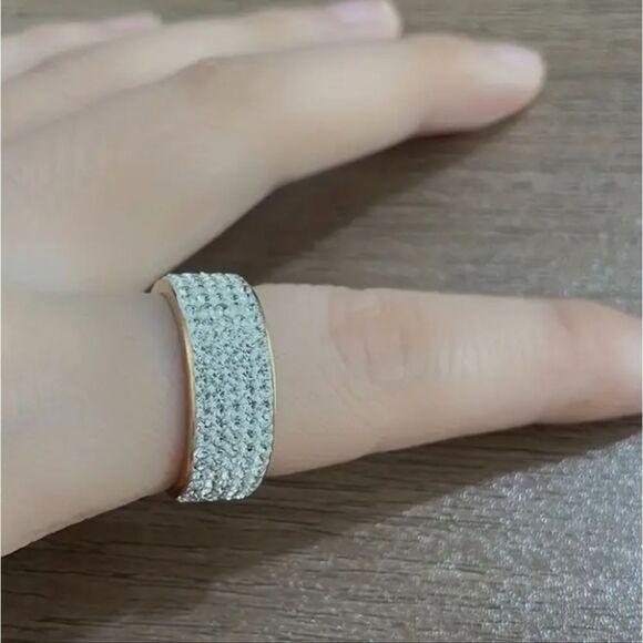 Diamond unisex wedding band ring - Picture 3 of 7